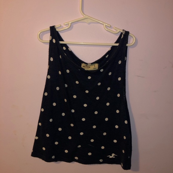 $7 With Purchase Hollister Cropped Tank Top - Picture 2 of 3